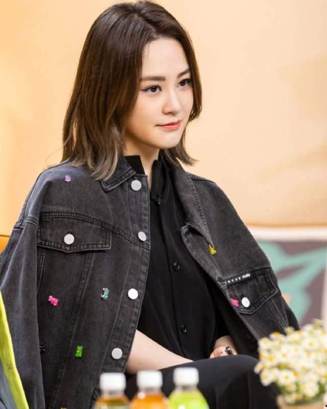 明星娱乐圈吃瓜隐秘事件,明星吃瓜背后的真相揭秘